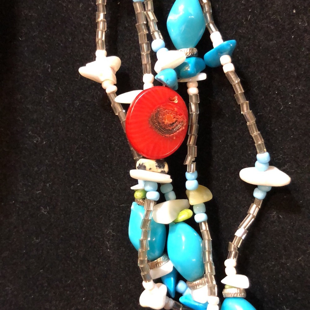 Esmor Necklace And Earrings Set - Picture 4 of 6